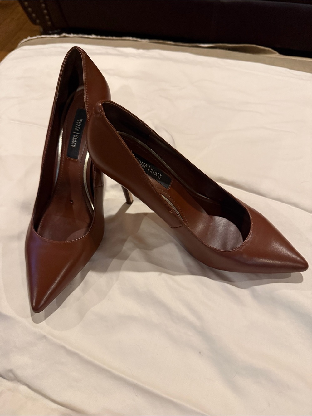 White House Black Market Chestnut Brown Pointed-Toe Leather Pumps sz 8